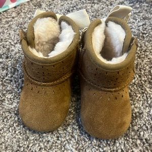 Baby Uggs size 0/1 gently used